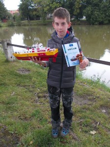 Ondra se Soptíkem a pohárem vítěze dscn4217.jpg